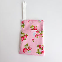 Load image into Gallery viewer, 2 in 1 Exfoliating Soap Saver - Strawberries