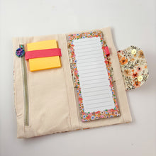 Load image into Gallery viewer, Take Note Organiser - Cream Floral