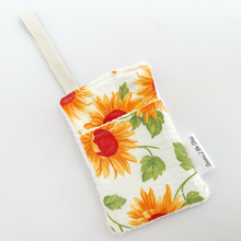 Load image into Gallery viewer, 2 in 1 Exfoliating Soap Saver White Sunflowers