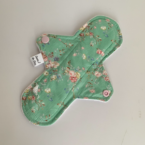 8" Standard Cloth Sanitary Pads - Green Floral - Heavy - Seams 2 Me Shop