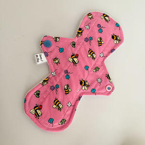 9" Standard Cloth Sanitary Pad - Bees - Moderate - Seams 2 Me Shop